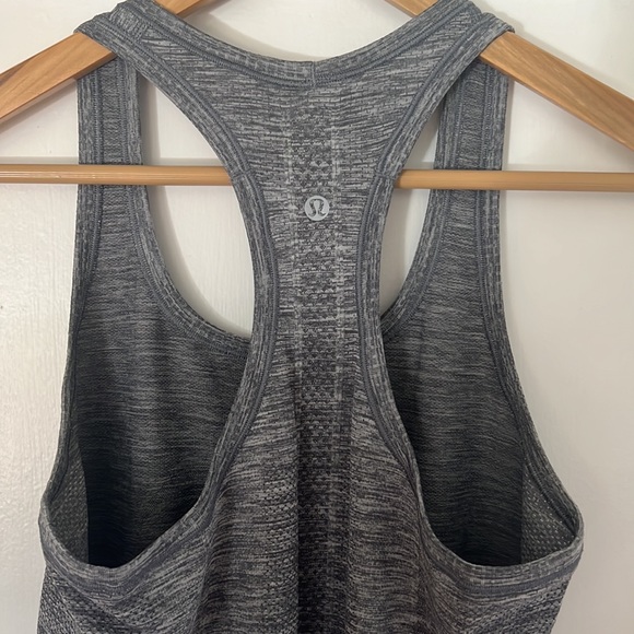 Lululemon Tank - Picture 3 of 4